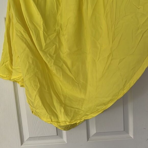 New Revolve L'Academie Yellow Oversized Poncho with Pockets Size Small - Picture 3 of 5